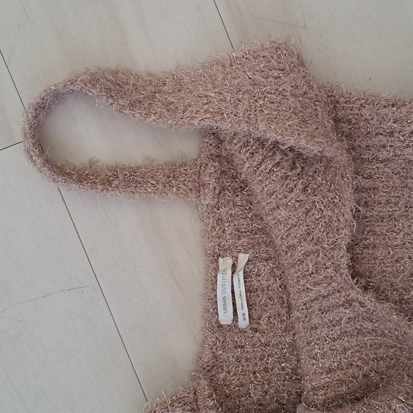 Urban Outfitters pink knit tank in size medium - Picture 3 of 7